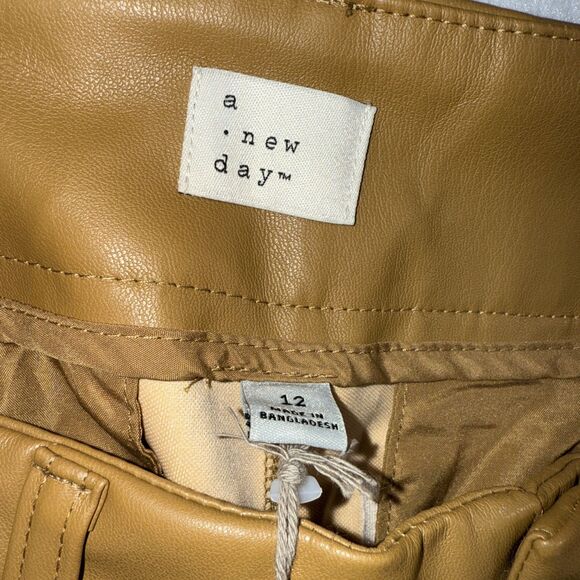 A New Day Women's High-Rise Faux Leather Tapered Ankle Pants Size 12 NWT - Picture 7 of 10